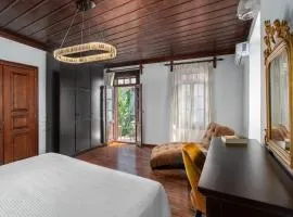 Telegraphus Boutique Home