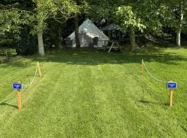 Spacious bell Tent at Herigerbi Park Lincolnshire