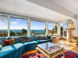 Umbrella Pines - Clifftop Home, stunning Views