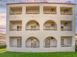 Lefteris Apartments in Ialysos Rhodes，位于伊利索斯的酒店