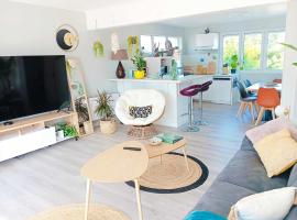 Superbe T3 terrasse et jardin centre bourg，位于科当的酒店