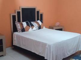 Hotel Los cocos，位于La Entrada的酒店