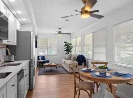 Fully Renovated Pool Home 2 min to beach!