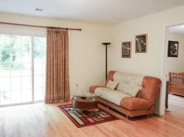 Lovely 2 Bedrooms Apartment，位于Scotch Plains的酒店