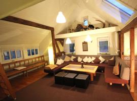 Apartment 180 qm BIBERBURG, in der romantischen Rödermühle an der Fränkischen Saale in Deutschlands Mitte, 8 km zur A7，位于哈默尔堡的酒店