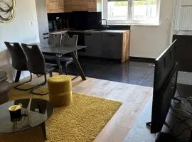 City East Apartment Zagreb with private parking