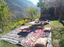 Riad imlil jnane ouanskra，位于Tacheddirt的酒店