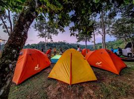 Lembah Datu Campsite，位于Seganteng的豪华帐篷