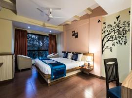 OYO Rooms Pune Bangalore Highway Sarola，位于Kapūrwāhāl的酒店
