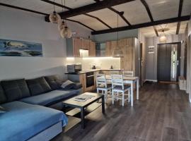 Apartament Sosny 2,3 nad jeziorem OTW Borówno Wielkie，位于Skarszewy的酒店