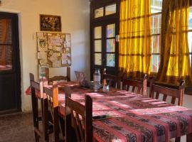Gran Casa Hostel y Camping，位于蒂尔卡拉的酒店