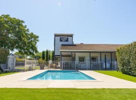 Brit Hotel Confort Manosque Cadarache，位于马诺斯克的酒店