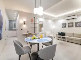 FILOXENIA Luxury Central City Apartment