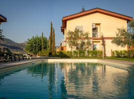 Olivia La Casa sul fiume，位于泰拉奇纳的酒店