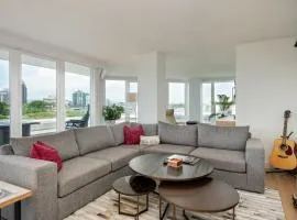 Inner Harbour Seascape - Views Views Views presented by Victoria Prime!