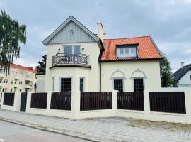 Villa i Fridhem centralt i Malmö，位于马尔默的酒店