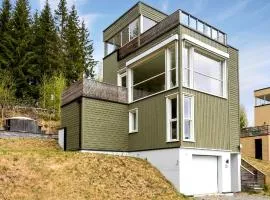 En perle på Gjøvik, nær populær strand ved Mjøsa