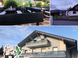 Gasthaus Auerhof Neukirchen，位于Neukirchen的酒店