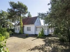 Summer house close to the beach with 12 beds