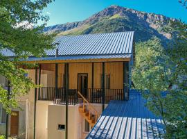 Givi Kakhiani's Svaneti Guesthouse，位于Zhabeshi的酒店