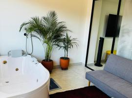 Apartamento dúplex con Jacuzzi，位于伊塔圭的酒店