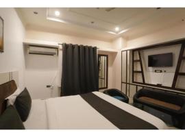 Day s Inn Luxury Stay Near Care Hospital In Budget Friendly Price Best Seller，位于布巴内什瓦尔的酒店