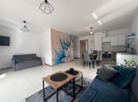 Wczasy Chmielno Apartament Turkusowy，位于切米诺的酒店