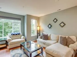 Quaint Issaquah Home - Walk to Shops and Dining