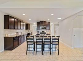 5 Bedroom Luxurious Retreat in Schertz, San Antonio，位于舍尔茨的酒店