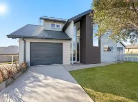 Dollini Views - Unit 2 - 14 Jocelyn St, Dalmeny