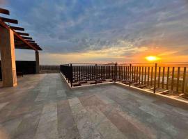 Penthouse with panoramic terrace and pool，位于圣何塞德尔卡沃的酒店