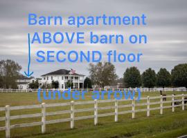 The Barn Apartment at Parkton Place，位于Hope Mills的露营地