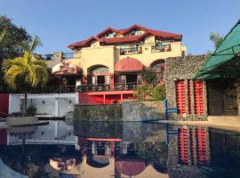 Tahanan Lakeview Hotel，位于圣巴勃罗的酒店