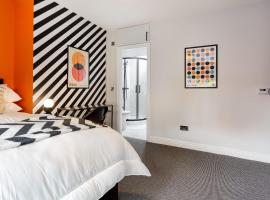 Oasis-Ensuite Room Ashton-Under-Lyne City Centre，位于阿什顿下安林恩的酒店