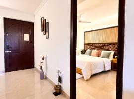 Joy Suite - Exclusive private 4-star AC suite inside Lotus 8 Hotel - 3 min walk from Cochin Airport，位于科钦的酒店