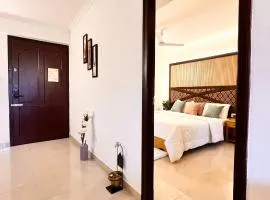 Joy Suite - Exclusive private 4-star AC suite inside Lotus 8 Hotel - 3 min walk from Cochin Airport