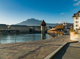 NH 1 Interlaken-Luzern Lake I Mountain I unique I connect，位于萨克瑟恩的酒店
