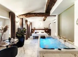 Sahara & Amazzonia Luxury Rooms- The House of Travelers