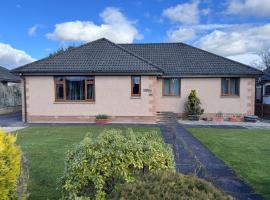 Oaklyn,Highland Village of Beauly, Quiet Neighbourhood, One Bed, Min 5 nights，位于比尤利的酒店