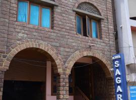 hotel sagar，位于Kambam的酒店
