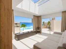 Sunny penthouse with amazing pool by Costarentals - Ref 214