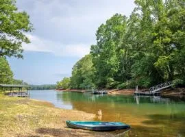 Clemson Lake House - 4 Miles To Stadium, Hot Tub