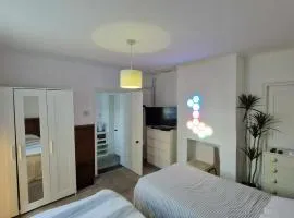 Converted Bungalow In Bexley
