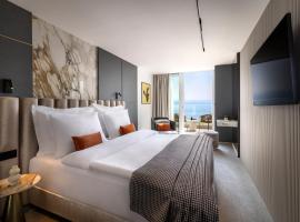 阿德瑞阿缇克大酒店，位于奥帕提亚的酒店