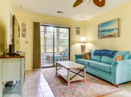 Near Beaches and Golfing Little River Condo with Pool，位于利特尔里弗的酒店