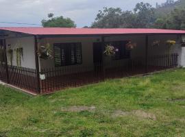 La plata huila Chalet，位于La Plata的酒店