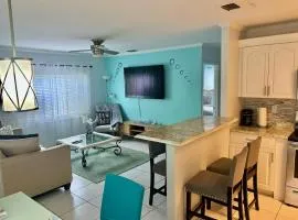 Cozy 2 BR house near Downtown