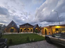 Eco House Bazaleti Lake N1，位于Karsimaantkari的酒店