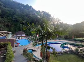 Kampung Karuhan Eco Green Park Sumedang，位于Margawindu的酒店