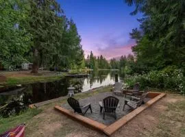 Guest Cottage with Lake Access Row Boat Kayaks